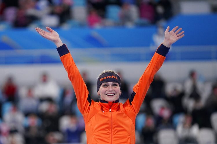 Schouten gives Dutch 1st speedskating gold at Olympics